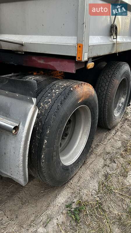 Тягач Volvo VNL 660 2001 в Киеве