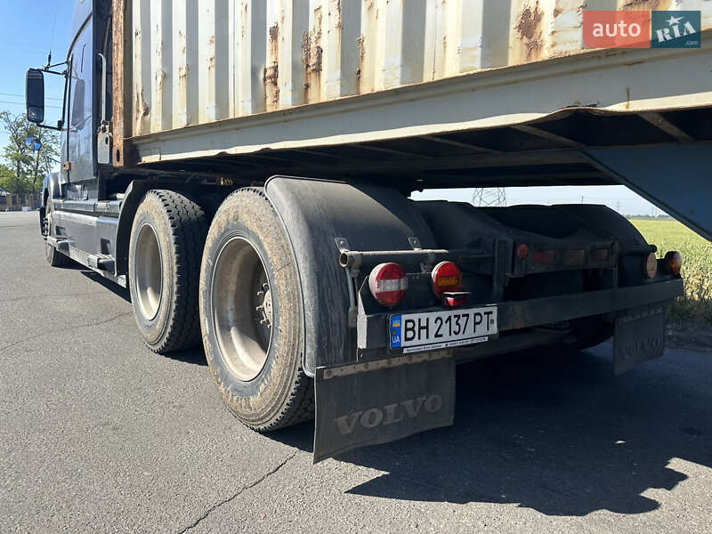Тягач Volvo VNL 660 2003 в Одесі