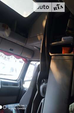 Тягач Volvo VNL 670 2003 в 