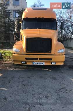 Тягач Volvo VNL 670 2002 в Великодолинському