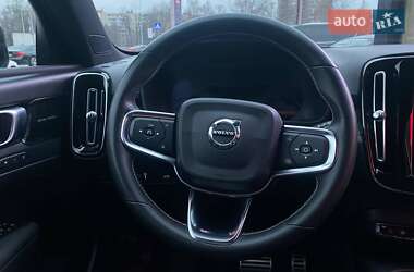 Внедорожник / Кроссовер Volvo XC40 Recharge 2020 в Киеве