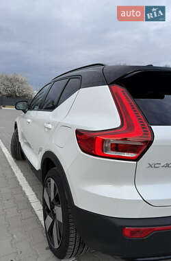 Позашляховик / Кросовер Volvo XC40 Recharge 2024 в 