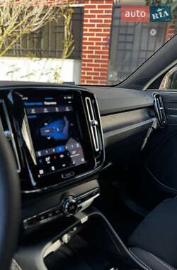 Внедорожник / Кроссовер Volvo XC40 Recharge 2022 в 