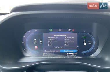 Внедорожник / Кроссовер Volvo XC40 Recharge 2021 в 