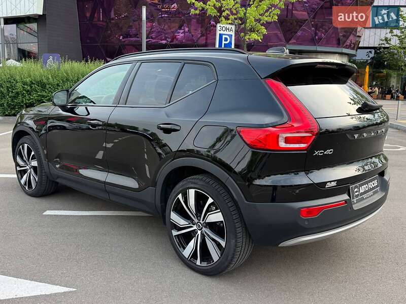 Внедорожник / Кроссовер Volvo XC40 Recharge 2021 в Киеве