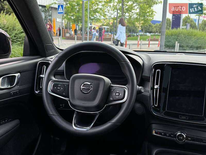 Внедорожник / Кроссовер Volvo XC40 Recharge 2021 в Киеве