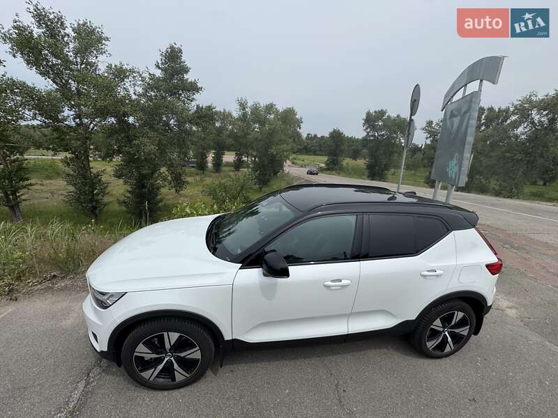 Внедорожник / Кроссовер Volvo XC40 Recharge 2021 в Киеве