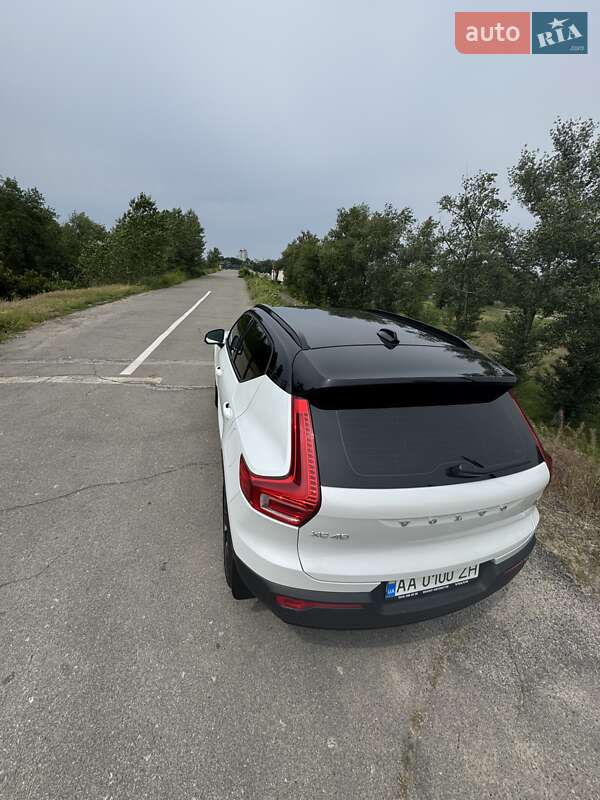 Внедорожник / Кроссовер Volvo XC40 Recharge 2021 в Киеве