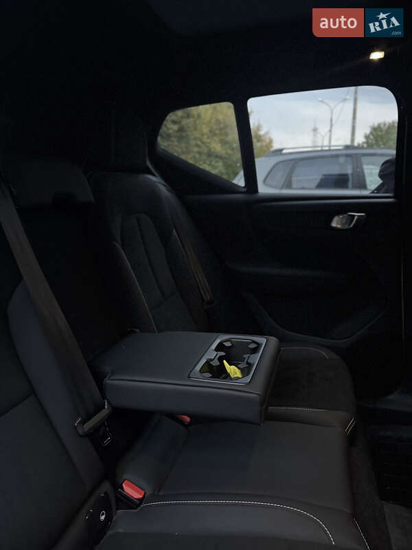 Внедорожник / Кроссовер Volvo XC40 Recharge 2022 в Ровно