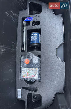 Внедорожник / Кроссовер Volvo XC40 Recharge 2023 в 