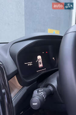 Внедорожник / Кроссовер Volvo XC40 Recharge 2023 в 