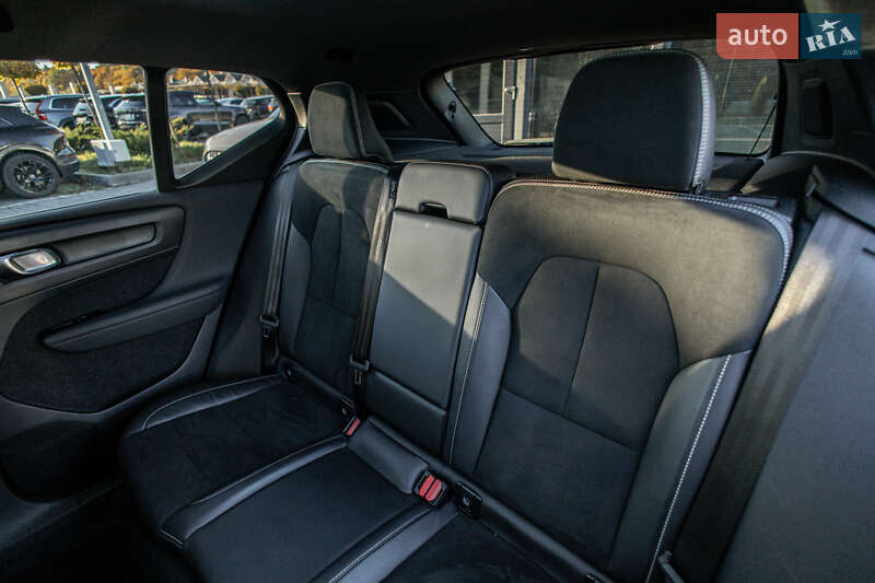 Внедорожник / Кроссовер Volvo XC40 Recharge 2021 в Львове