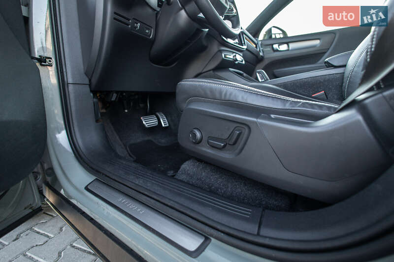 Внедорожник / Кроссовер Volvo XC40 Recharge 2021 в Львове