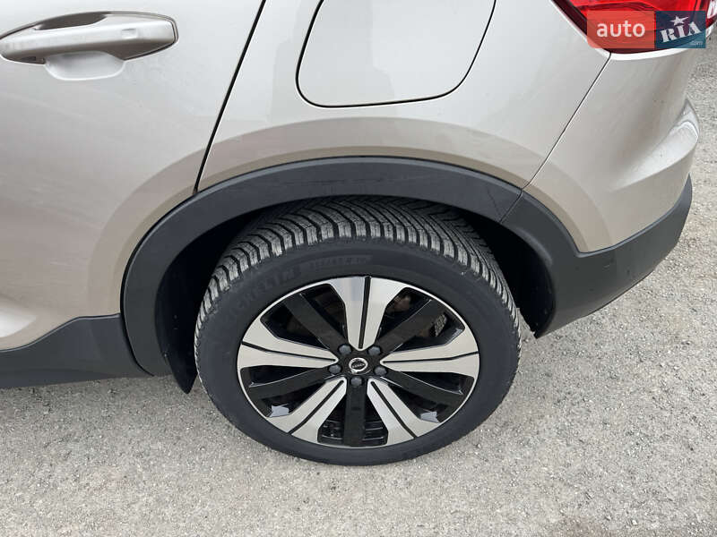 Внедорожник / Кроссовер Volvo XC40 Recharge 2022 в Тернополе