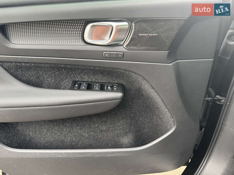 Позашляховик / Кросовер Volvo XC40 Recharge 2020 в Тернополі