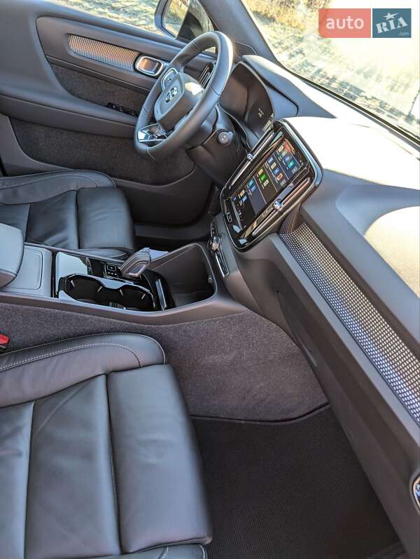 Позашляховик / Кросовер Volvo XC40 Recharge 2021 в Рівному