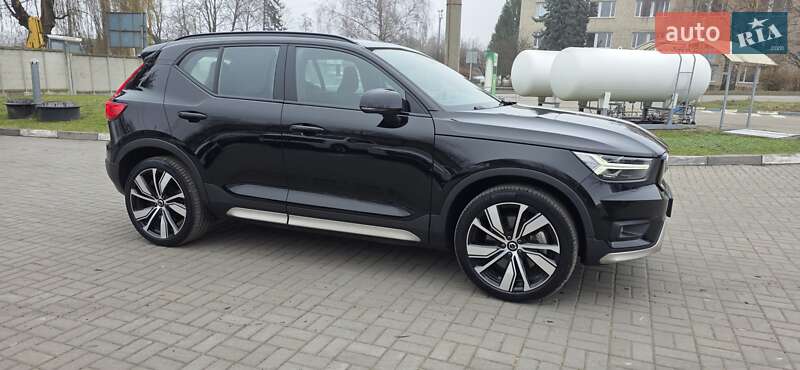 Позашляховик / Кросовер Volvo XC40 Recharge 2021 в Тернополі