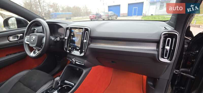 Позашляховик / Кросовер Volvo XC40 Recharge 2021 в Тернополі