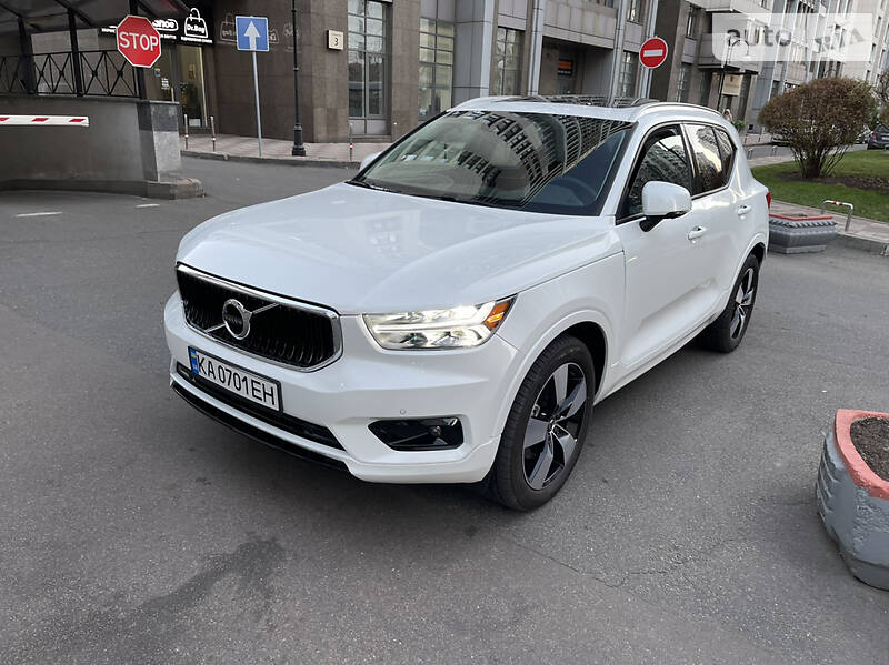 Позашляховик / Кросовер Volvo XC40 2020 в Києві