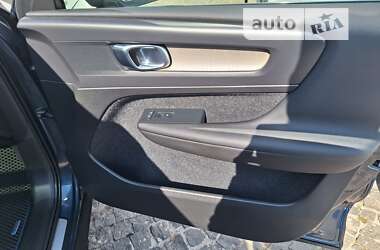 Внедорожник / Кроссовер Volvo XC40 2020 в Полтаве