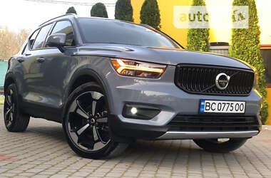 Внедорожник / Кроссовер Volvo XC40 2020 в 