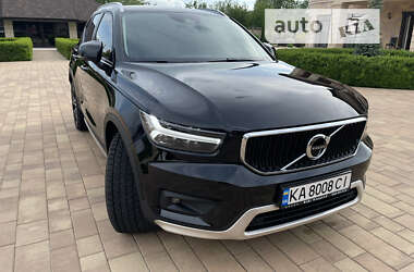 Внедорожник / Кроссовер Volvo XC40 2020 в Киеве