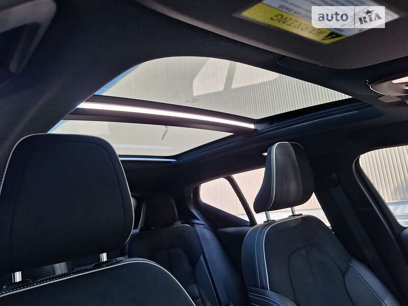Внедорожник / Кроссовер Volvo XC40 2021 в Полтаве