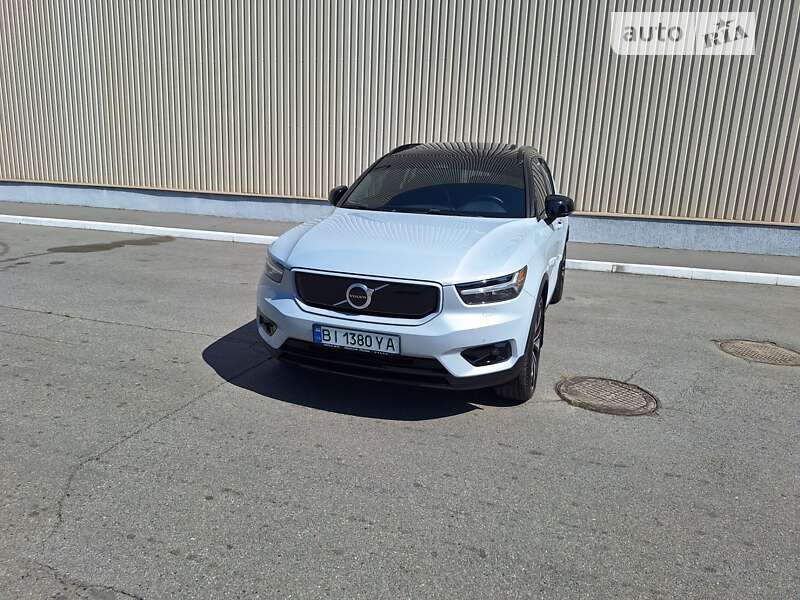 Внедорожник / Кроссовер Volvo XC40 2021 в Полтаве