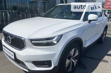 Внедорожник / Кроссовер Volvo XC40 2020 в Киеве