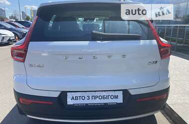 Внедорожник / Кроссовер Volvo XC40 2020 в Киеве