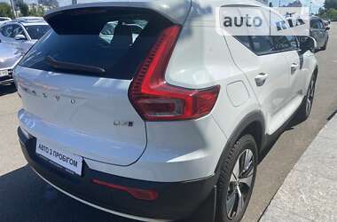 Внедорожник / Кроссовер Volvo XC40 2020 в Киеве