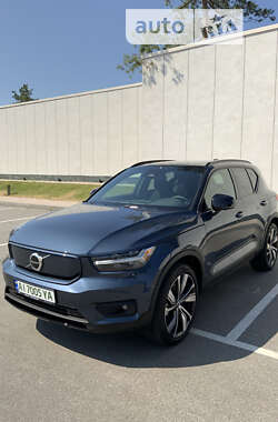 Внедорожник / Кроссовер Volvo XC40 2021 в Обухове