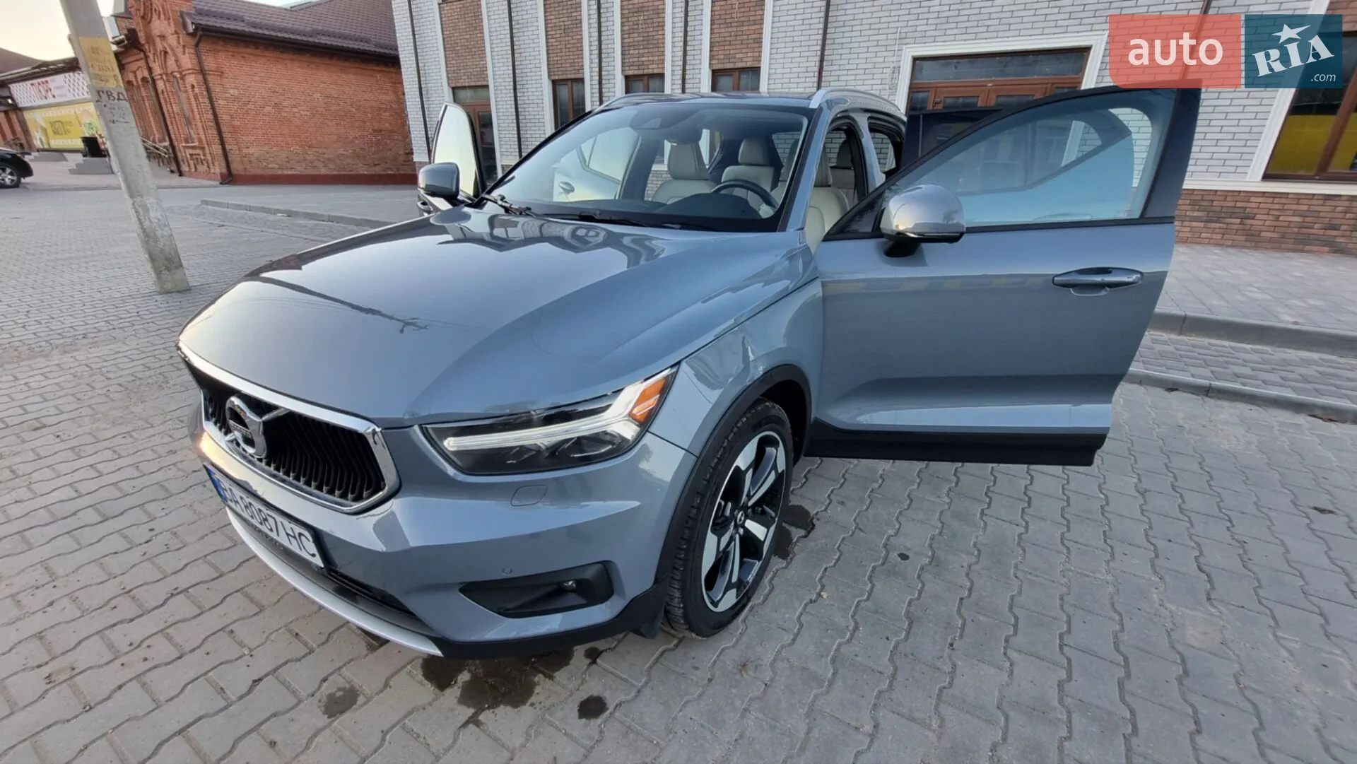 2019 Volvo XC40 - мініатюра 2