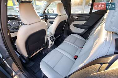 Внедорожник / Кроссовер Volvo XC40 2019 в 