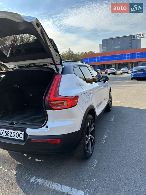 Позашляховик / Кросовер Volvo XC40 2020 в Харкові