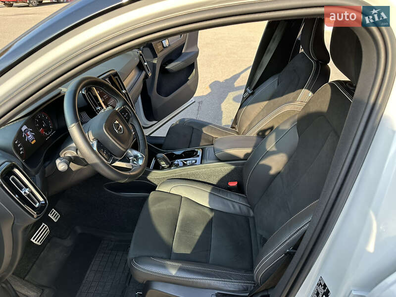 Позашляховик / Кросовер Volvo XC40 2020 в Харкові