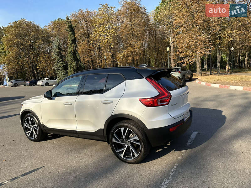Позашляховик / Кросовер Volvo XC40 2020 в Харкові