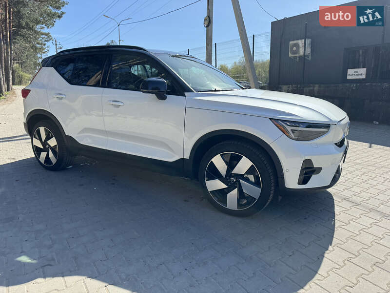 Позашляховик / Кросовер Volvo XC40 2023 в Львові фото 11 Позашляховик / Кросовер Volvo XC40 2023 в Львові
