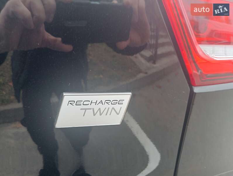 Внедорожник / Кроссовер Volvo XC40 2023 в Ровно