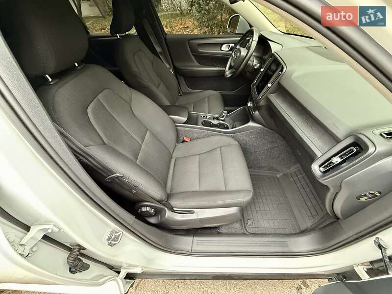 Позашляховик / Кросовер Volvo XC40 2019 в Одесі