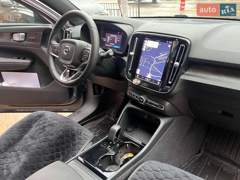 Внедорожник / Кроссовер Volvo XC40 2023 в Львове фото 42 Внедорожник / Кроссовер Volvo XC40 2023 в Львове