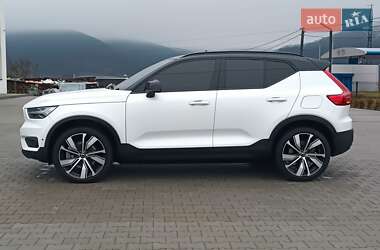 Позашляховик / Кросовер Volvo XC40 2021 в Хусті