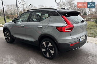 Внедорожник / Кроссовер Volvo XC40 2023 в Киеве