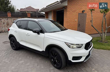 Позашляховик / Кросовер Volvo XC40 2020 в Житомирі