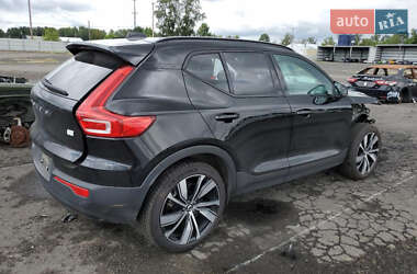 Позашляховик / Кросовер Volvo XC40 2022 в Чернівцях