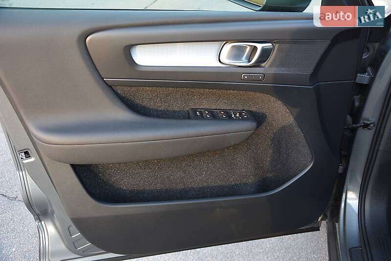 Позашляховик / Кросовер Volvo XC40 2018 в Києві