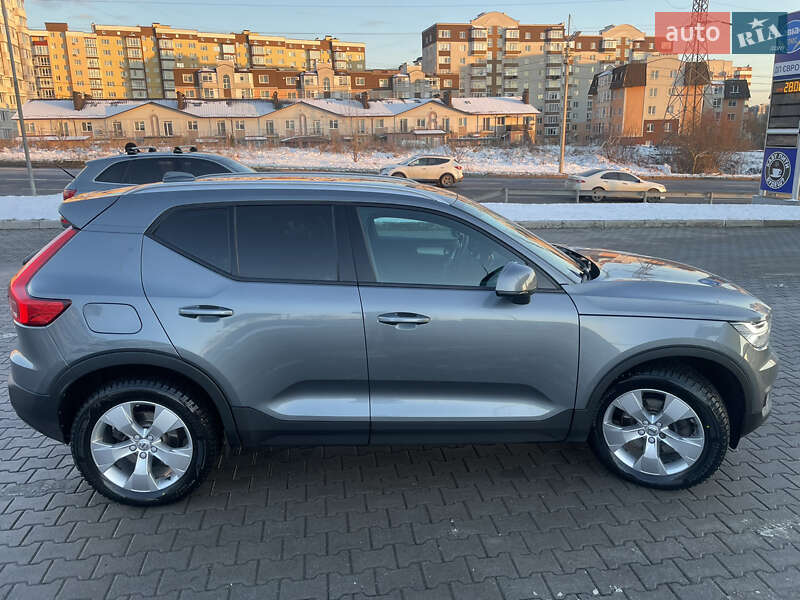 Внедорожник / Кроссовер Volvo XC40 2018 в Хмельницком