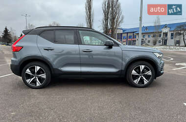 Позашляховик / Кросовер Volvo XC40 2021 в Житомирі