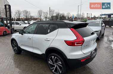 Позашляховик / Кросовер Volvo XC40 2022 в Луцьку