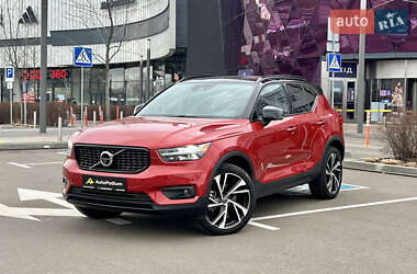 Внедорожник / Кроссовер Volvo XC40 2022 в Киеве